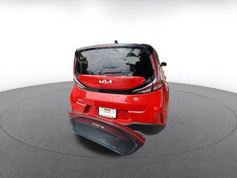Used 2025 Kia Soul LX w/ LX Technology Package image 6