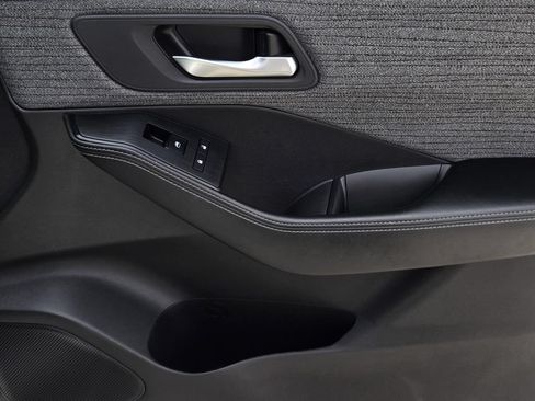Certified 2023 Nissan Rogue SV FWD image 8