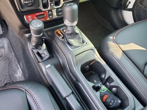 Used 2026 Jeep Wrangler Unlimited Rubicon 392 w/ Quick Order Package 27X Moab AWD/4WD image 22