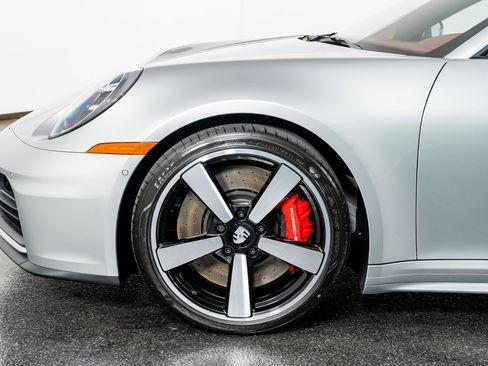 Used 2025 Porsche 911 Carrera S w/ Premium Package image 14