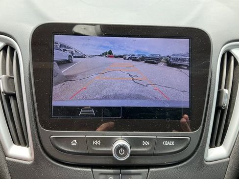 Used 2024 Chevrolet Malibu LT FWD image 14