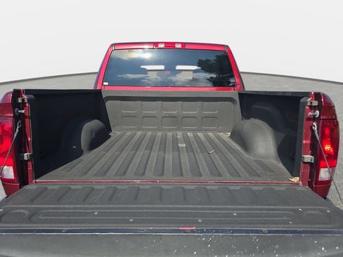 Used 2021 RAM 1500 Classic SLT AWD/4WD image 12