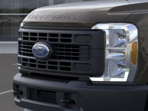 New 2024 Ford F350 XL w/ 360-Degree Camera Package RWD image 17