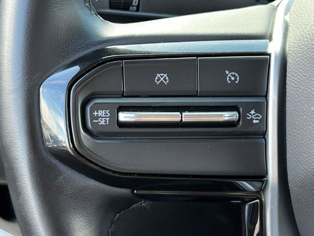Used 2025 Chevrolet Colorado W/T w/ Advanced Trailering Package AWD/4WD image 19