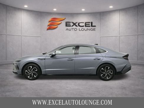 Used 2025 Hyundai Sonata SEL FWD image 3