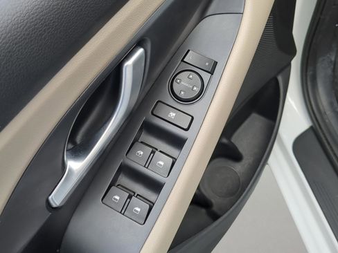 Used 2018 Hyundai Elantra GT w/ Style Package 02 image 18