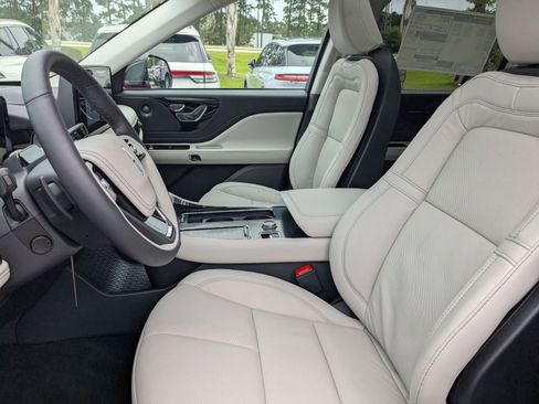 New 2025 Lincoln Aviator Reserve image 22