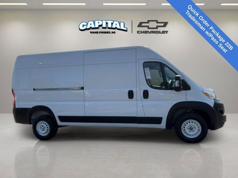 Used 2025 RAM ProMaster 2500 w/ Storage Group image 6