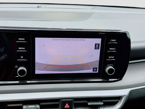 Used 2022 Kia K5 LXS image 10