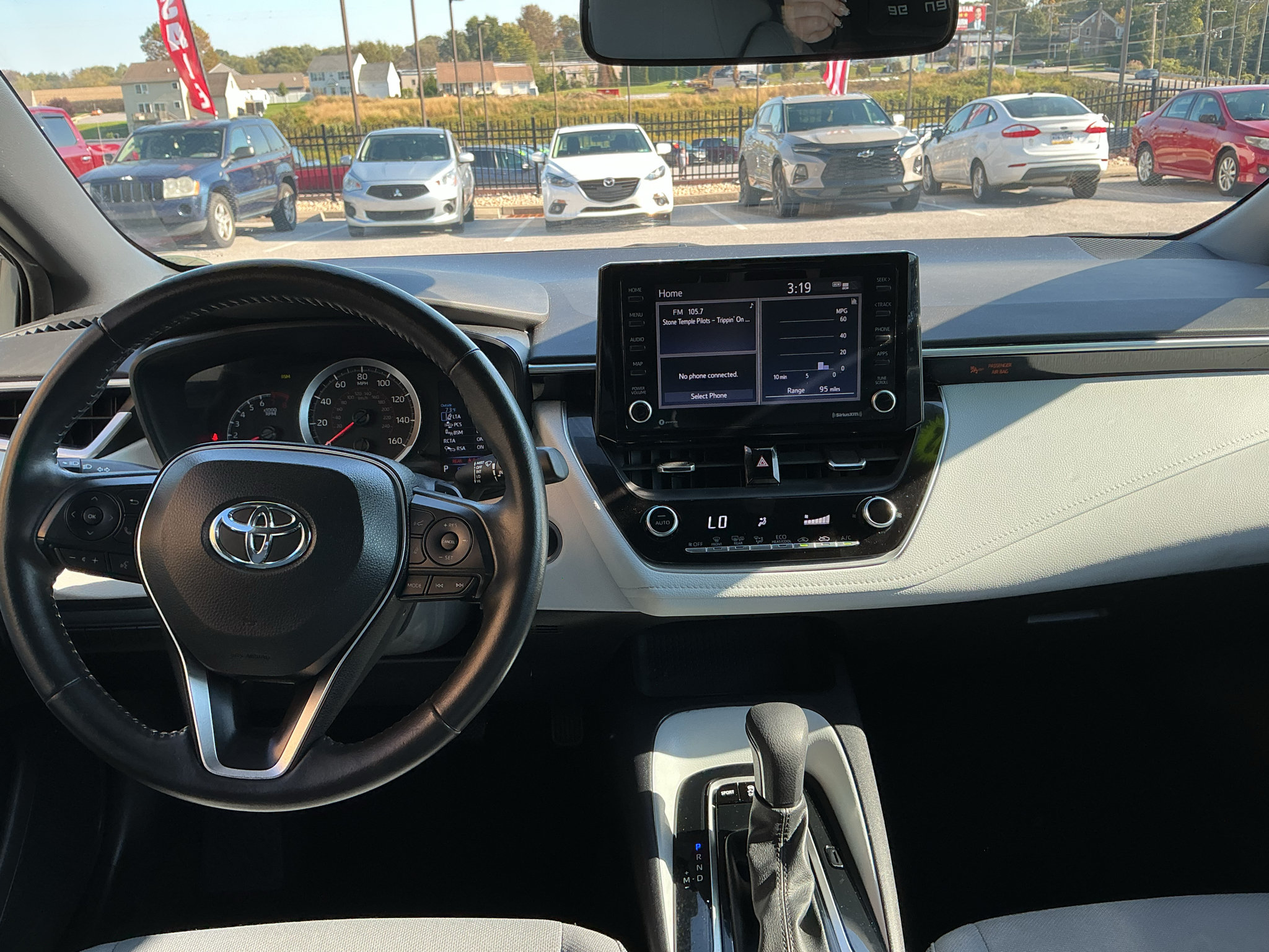 Used 2022 Toyota Corolla SE w/ SE Premium Package FWD image 14