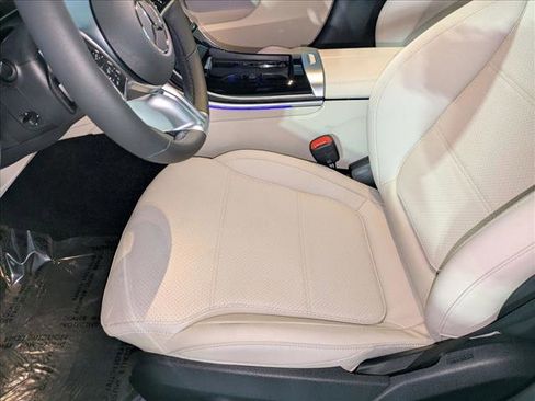 New 2025 Mercedes-Benz C 300 4MATIC Sedan image 4