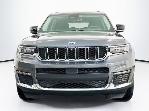 Used 2023 Jeep Grand Cherokee L Limited w/ Luxury Tech Group II image 2