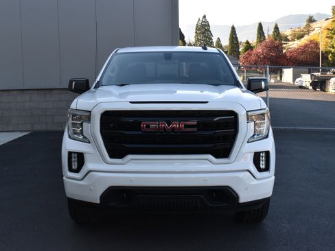 Used 2021 GMC Sierra 1500 Elevation w/ Preferred Package image 3