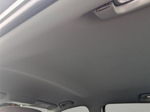 Used 2023 Chevrolet Equinox LT image 29