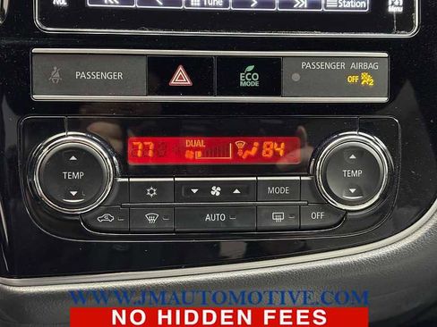 Used 2019 Mitsubishi Outlander SEL image 36