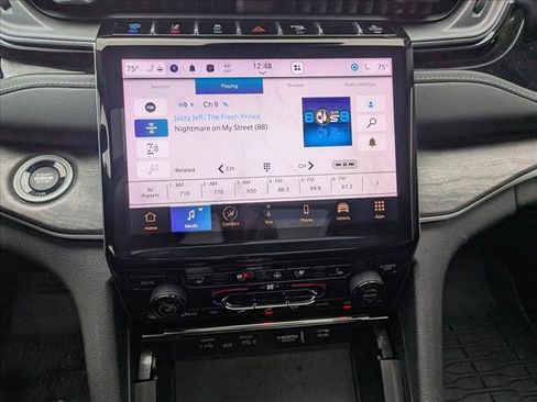 Used 2023 Jeep Grand Cherokee 30th Anniversary image 13