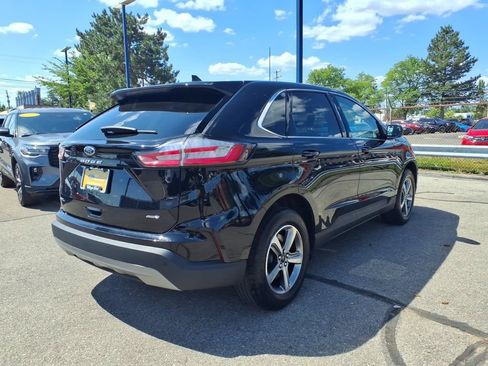 Certified 2024 Ford Edge SEL w/ Convenience Package AWD/4WD image 6
