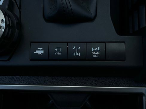 Used 2025 Toyota 4Runner Trailhunter image 30