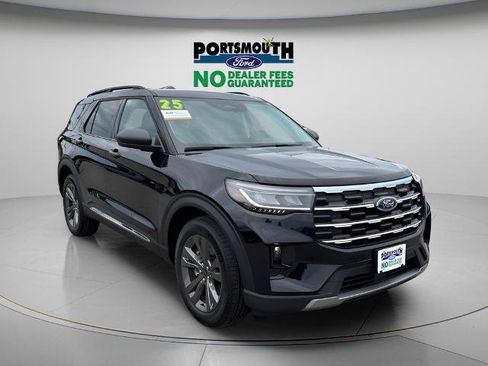 Certified 2025 Ford Explorer Active w/ Active Comfort Package AWD/4WD image 1