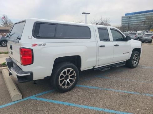 Used 2018 Chevrolet Silverado 1500 LT w/ Redline Edition AWD/4WD image 2