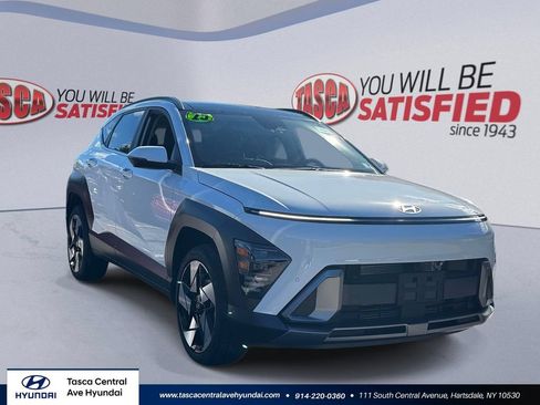 Used 2025 Hyundai Kona Limited AWD/4WD image 1