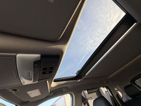 Used 2023 Nissan Rogue Platinum w/ Platinum Premium Package image 22