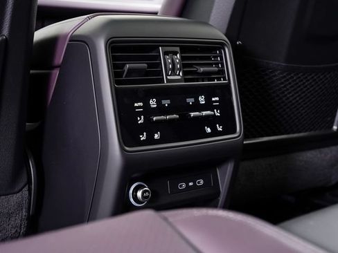 New 2026 Porsche Cayenne Coupe AWD/4WD image 27