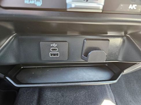 Used 2025 Ford F150 XLT w/ Equipment Group 301A Standard AWD/4WD image 39