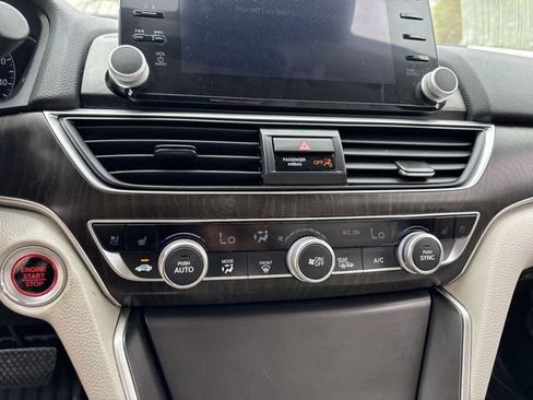Used 2021 Honda Accord Touring image 22