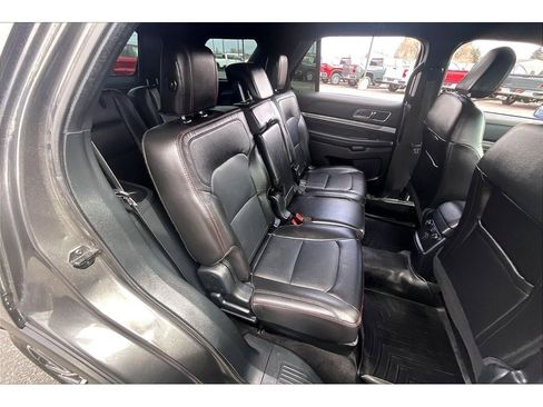 Used 2018 Ford Explorer Sport AWD/4WD image 28