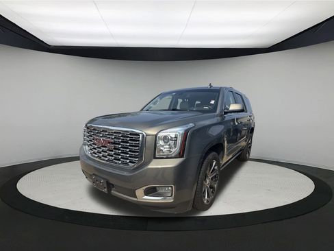 Used 2018 GMC Yukon Denali w/ Open Road Package image 3