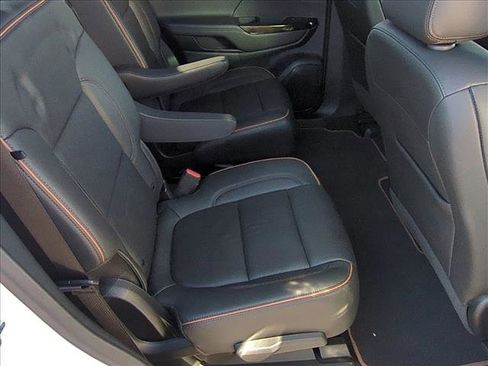 Used 2023 GMC Acadia AT4 w/ Technology Package image 21