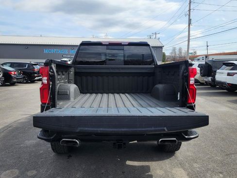 Used 2021 Chevrolet Silverado 1500 LT Trail Boss w/ Convenience Package II image 19