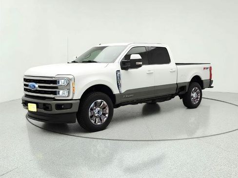 Certified 2023 Ford F250 King Ranch w/ FX4 Off-Road Package AWD/4WD image 3