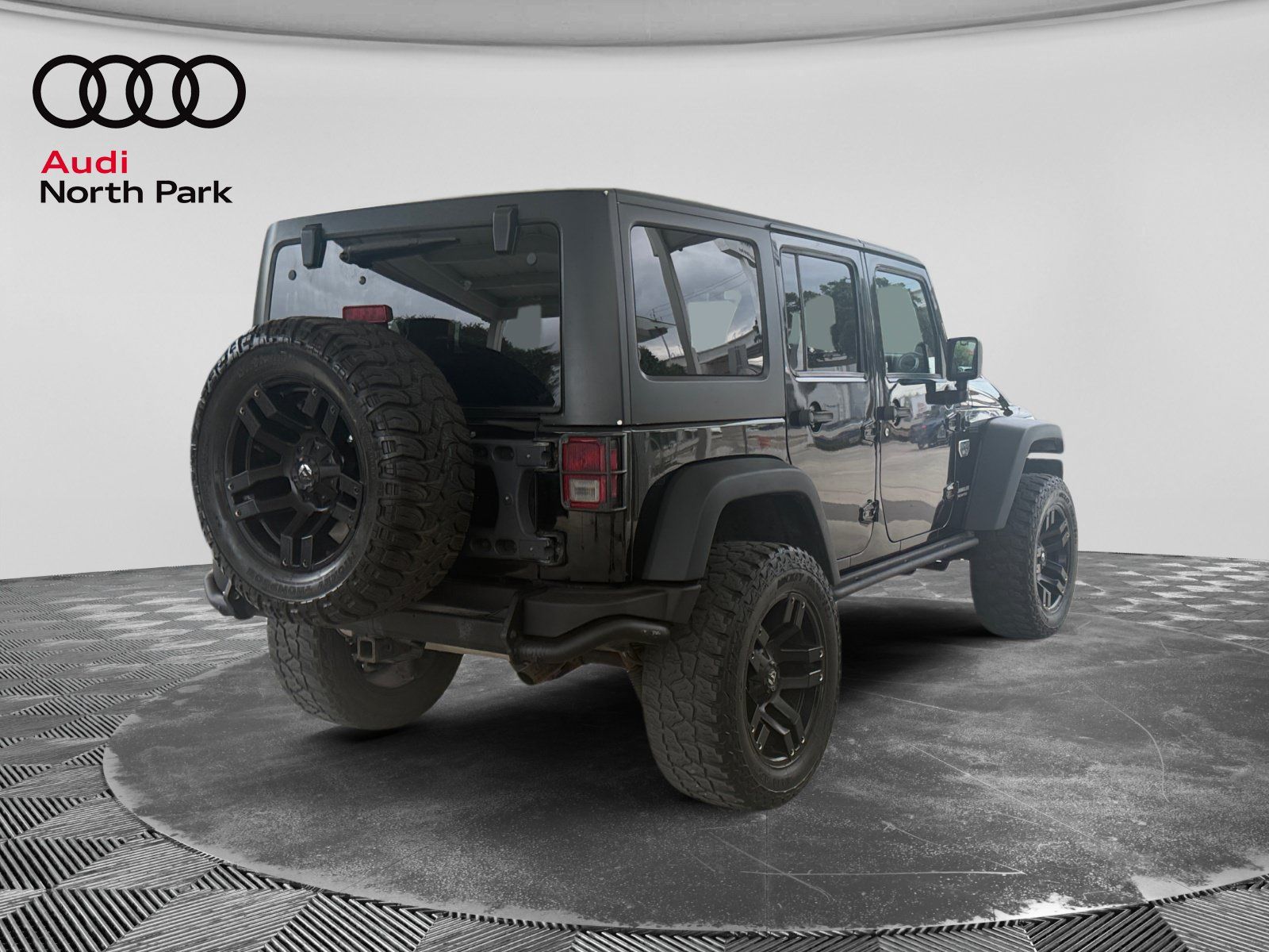 Used 2012 Jeep Wrangler Unlimited Rubicon AWD/4WD image 5