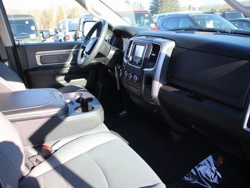 Used 2024 RAM 1500 Classic SLT image 28