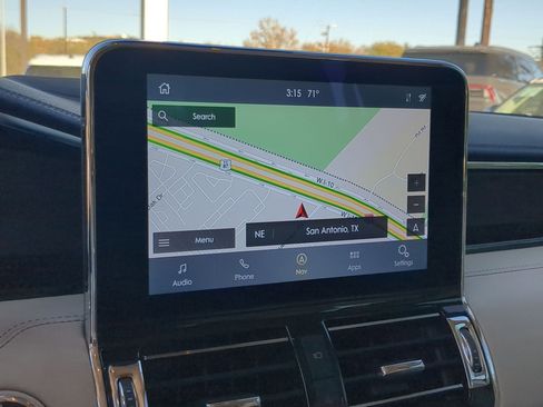 Used 2020 Lincoln Navigator Reserve w/ Luxury Package image 17