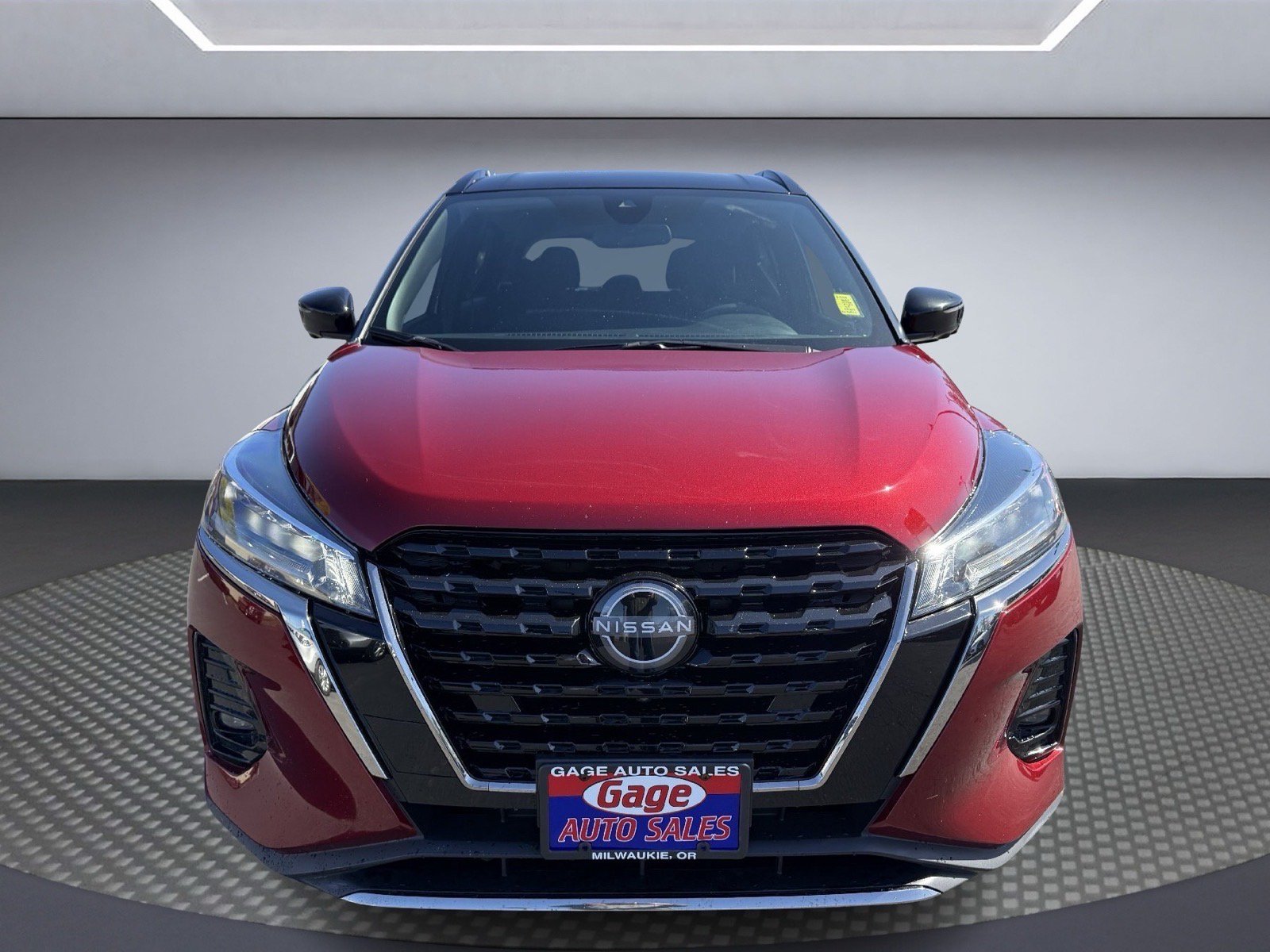 Used 2024 Nissan Kicks SR FWD image 9