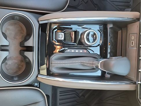 New 2026 GMC Canyon Denali w/ LPO, Denali Black Edition AWD/4WD image 46