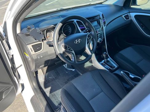 Used 2016 Hyundai Elantra GT FWD image 11