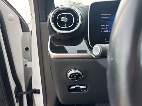 Used 2024 Mercedes-Benz GLC 300 image 15