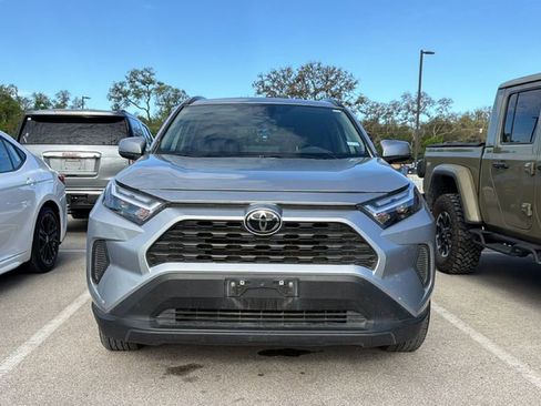 Used 2024 Toyota RAV4 XLE w/ Convenience Package image 2