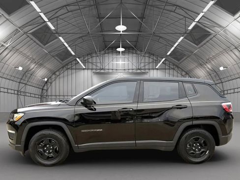 Used 2017 Jeep Compass Sport image 4