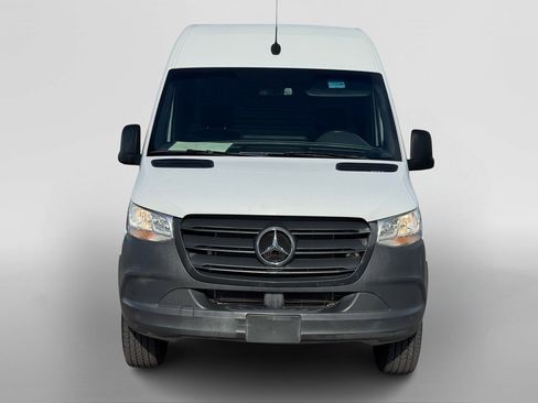 Used 2020 Mercedes-Benz Sprinter 2500 image 8