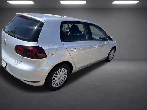 Used 2012 Volkswagen Golf 4-Door FWD image 16