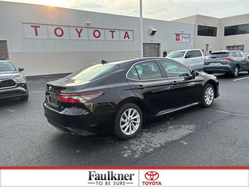 Used 2023 Toyota Camry LE FWD image 9