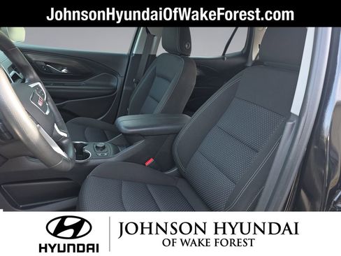 Used 2023 GMC Terrain SLE w/ Driver Convenience Package image 23