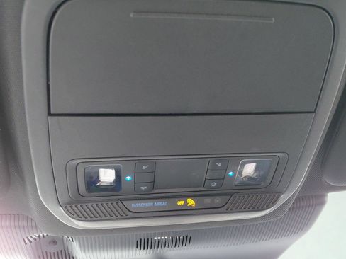 Used 2025 Ford Explorer ST-Line w/ ST-Line Street Pack image 33