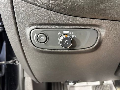 Used 2022 Chevrolet Equinox LT AWD/4WD image 14