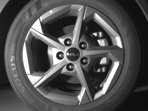 Used 2025 Kia K4 LXS image 13